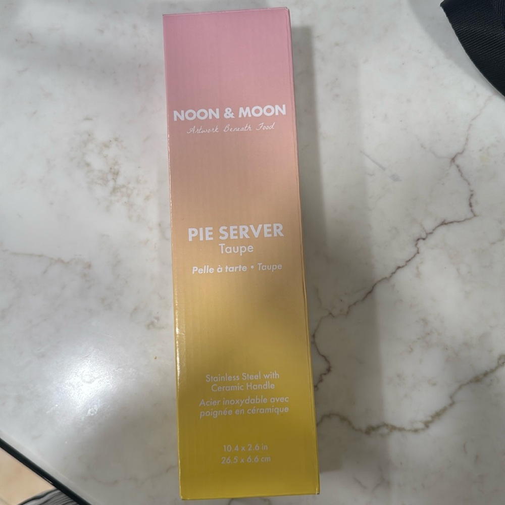 Stainless Steel Pie Server Taupe